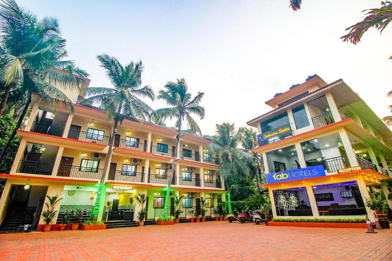Fabescape Sk Studios With Pool & Gym, Arpora Velha Goa Exterior foto